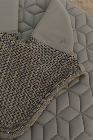 NEW Vivacity Saddle Pad- Bungee Cord